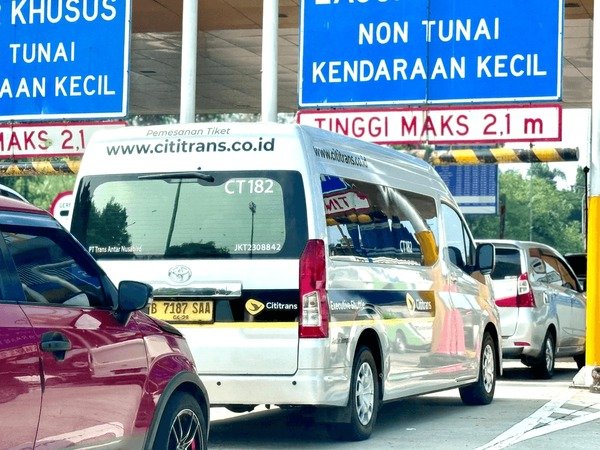 Baru Tahu, Begini Cara Aman Menyewa Mobil di Surabaya Tanpa Ribet